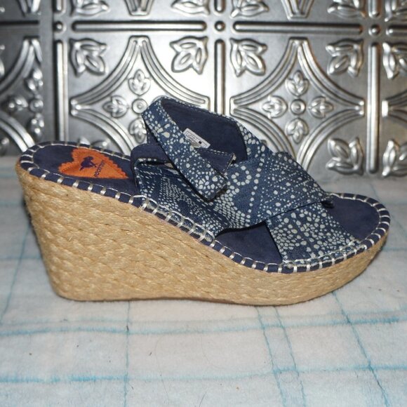 Rocketdog Size 7.5 Blue and White Rope Wedge Sandals Open Toe - Picture 3 of 7